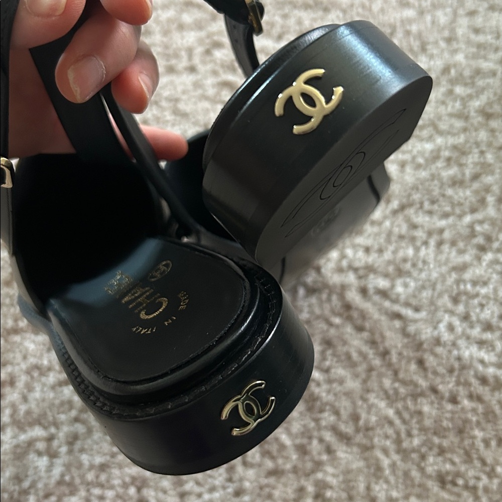 CHANEL Black Slingback Loafers. 7.5 - Picture 10 of 17